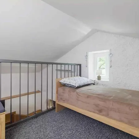 In 51206 * Grizane-Belgrad