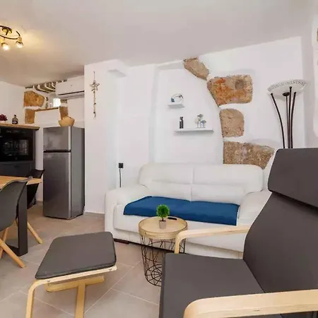 In 51206 * Grizane-Belgrad