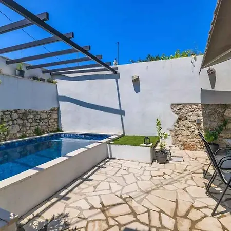 In 51206 Grizane-Belgrad