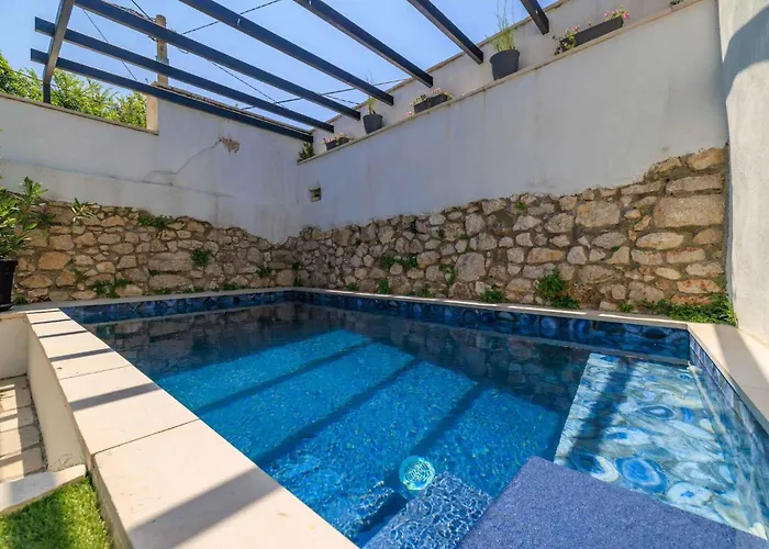 In 51206 Tatil Evi